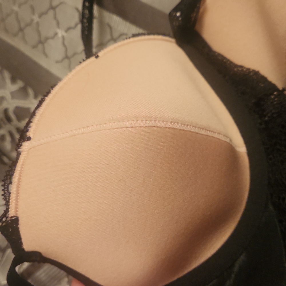 Victoria's Secret Black Lace Strappy Bra 34C NWOT - Picture 10 of 10